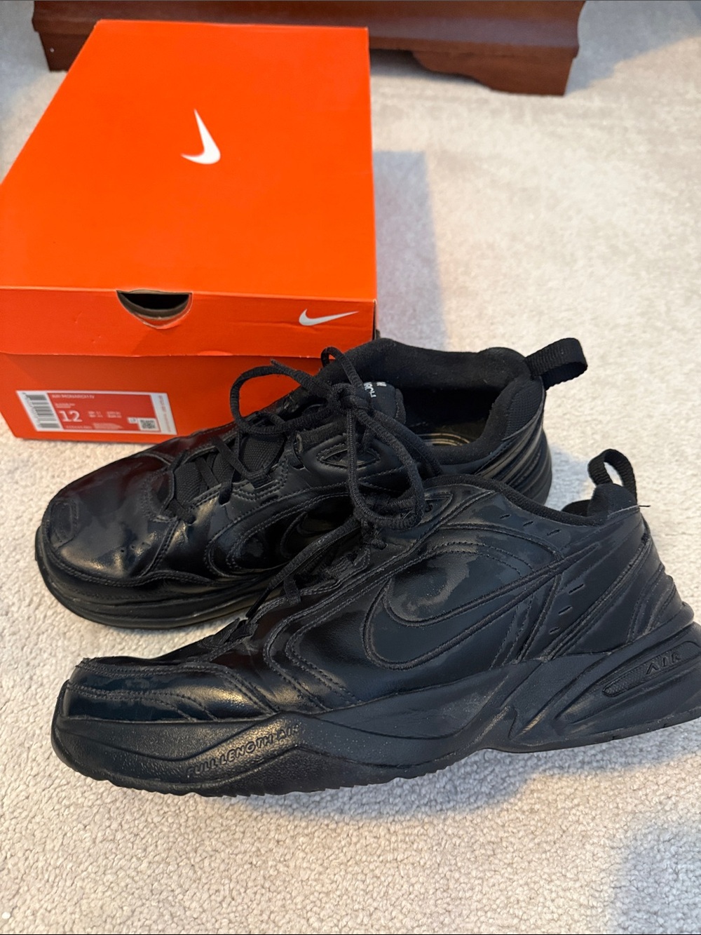 Nike 12 Air Monarch IV all black